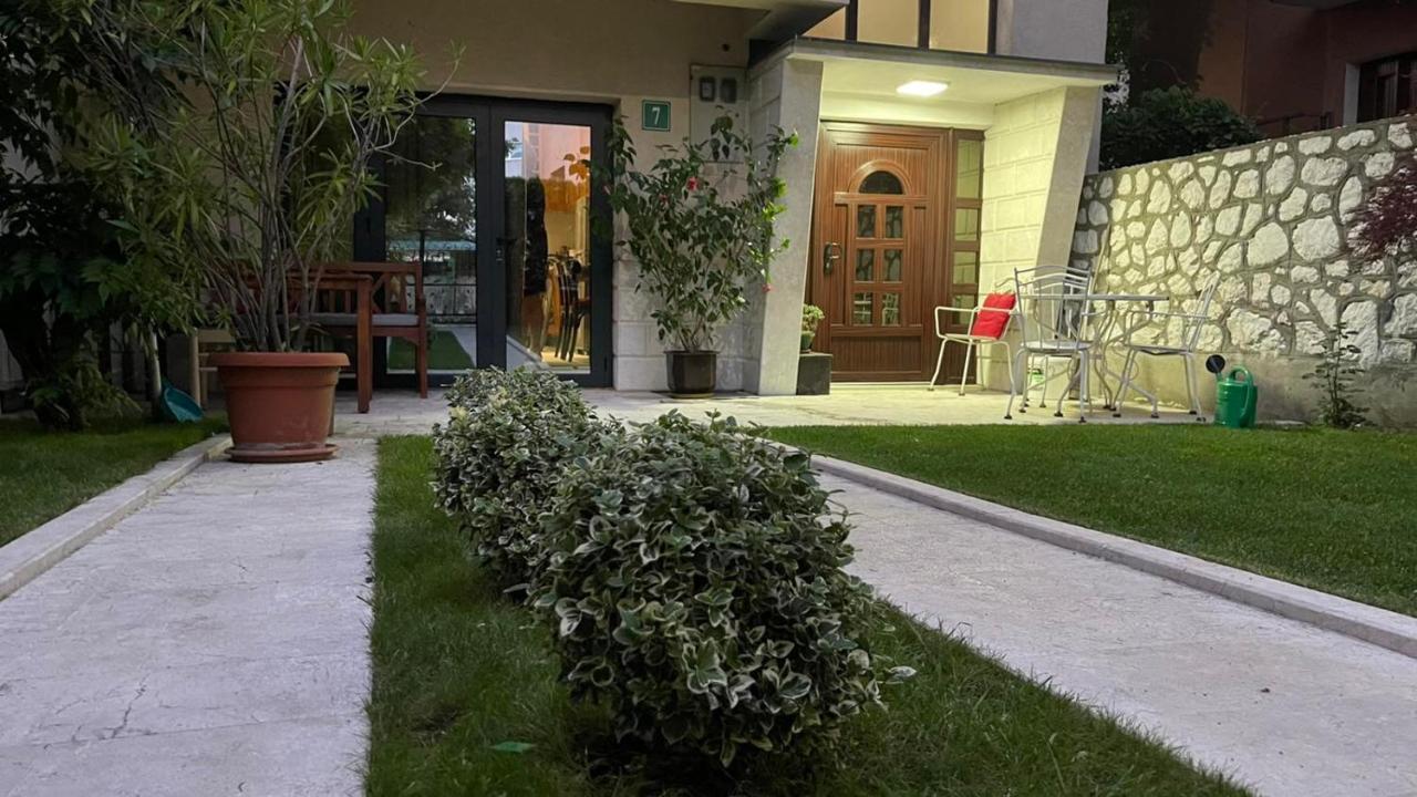 Visoko New Concept - 7 Minutes From The Pyramids - City Center Exteriör bild